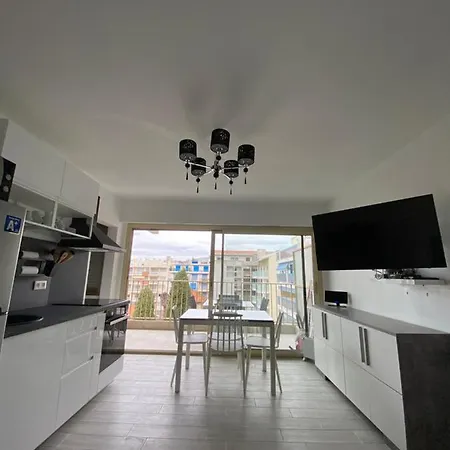 Superbe Renove A Neuf A 100m De La